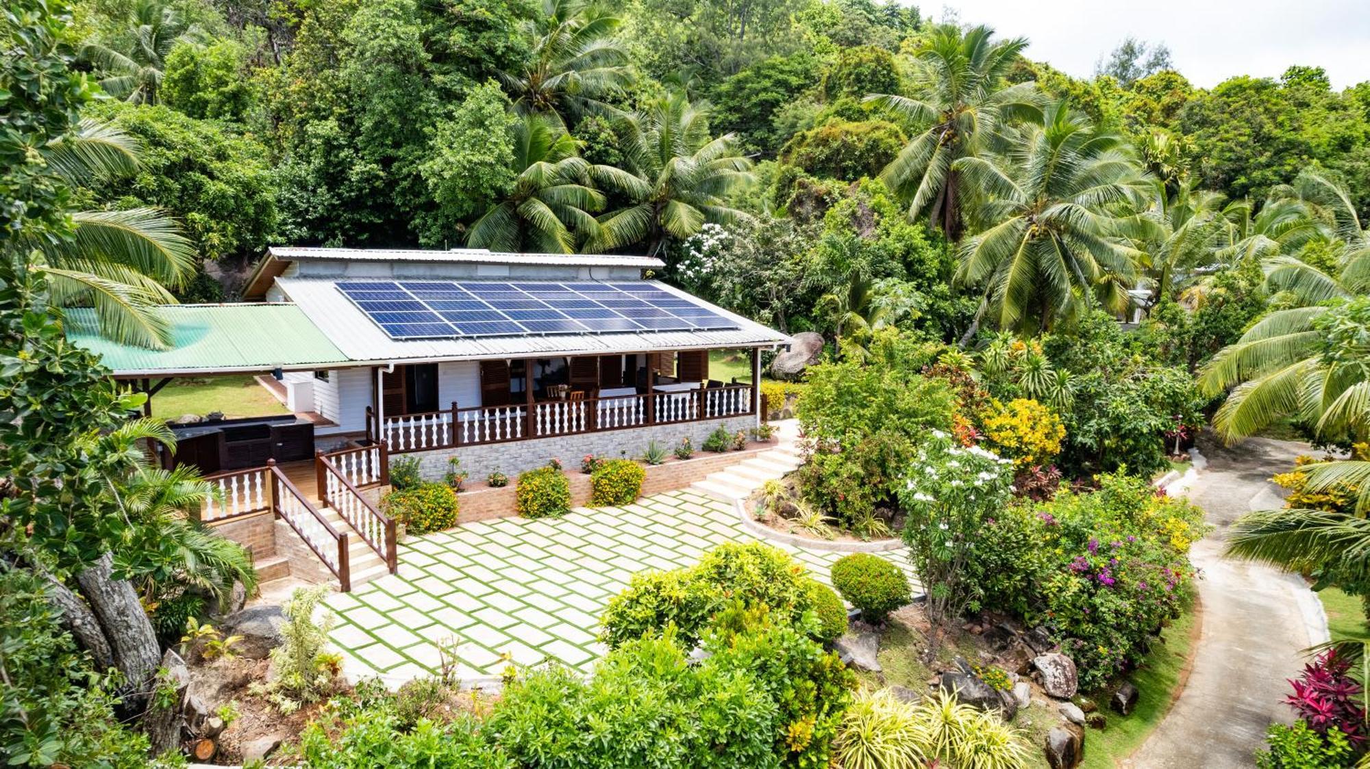Chalets Cote Mer เบเซนต์แอนน์ ภายนอก รูปภาพ