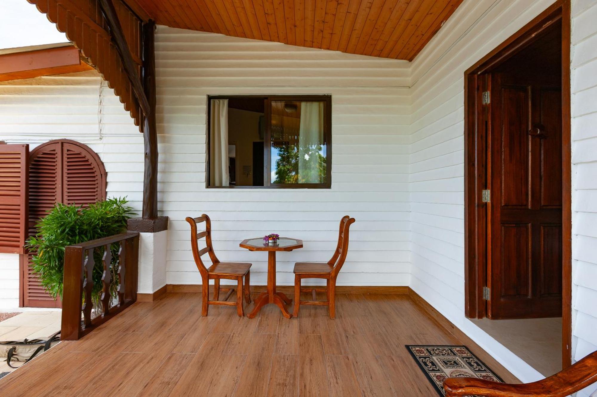 Chalets Cote Mer เบเซนต์แอนน์ ภายนอก รูปภาพ