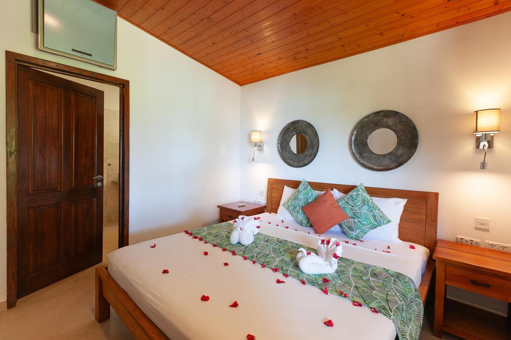 Chalets Cote Mer เบเซนต์แอนน์ ภายนอก รูปภาพ