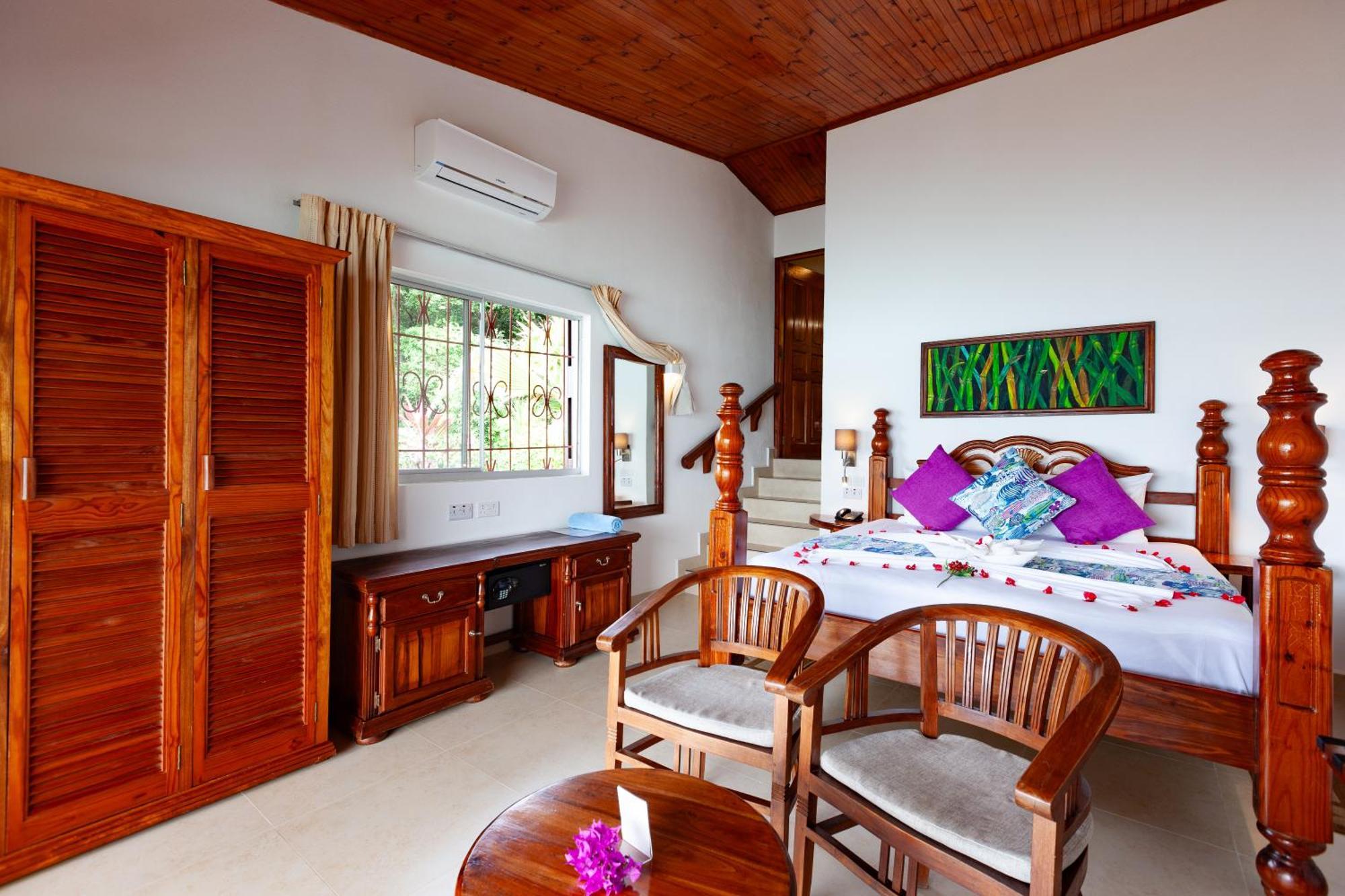 Chalets Cote Mer เบเซนต์แอนน์ ภายนอก รูปภาพ